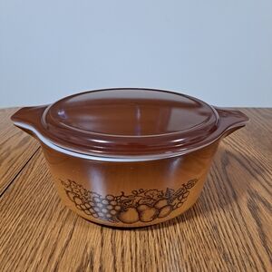 Pyrex Vintage 475-B Old Orchard Round Casserole Bowl With Lid 2 1/2 Quart
